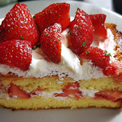 The Ultimate French Strawberry Cake Recipe: Elegant & Easy 3 The Ultimate French Strawberry Cake Recipe: Elegant & Easy